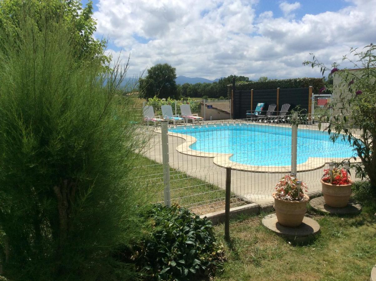 Gite En Comminges Franquevielle Exterior foto