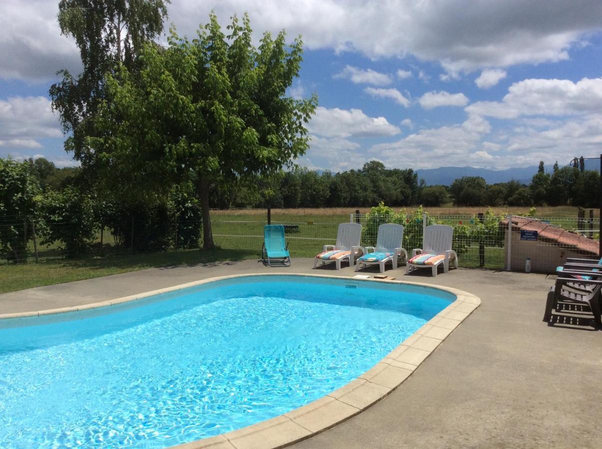 Gite En Comminges Franquevielle Exterior foto